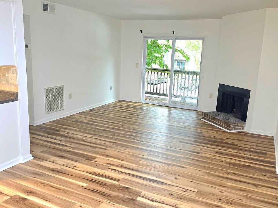 1st image of 1402 Camp Rd APT 14E