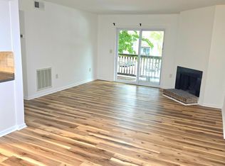 1402 Camp Rd APT 14E, Charleston, SC 29412