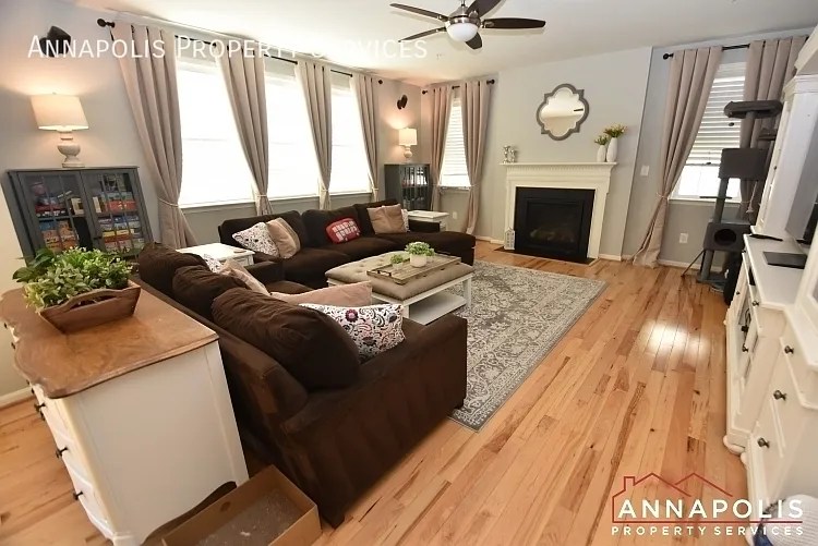 917 Saint Martins Loop — Photo 10
