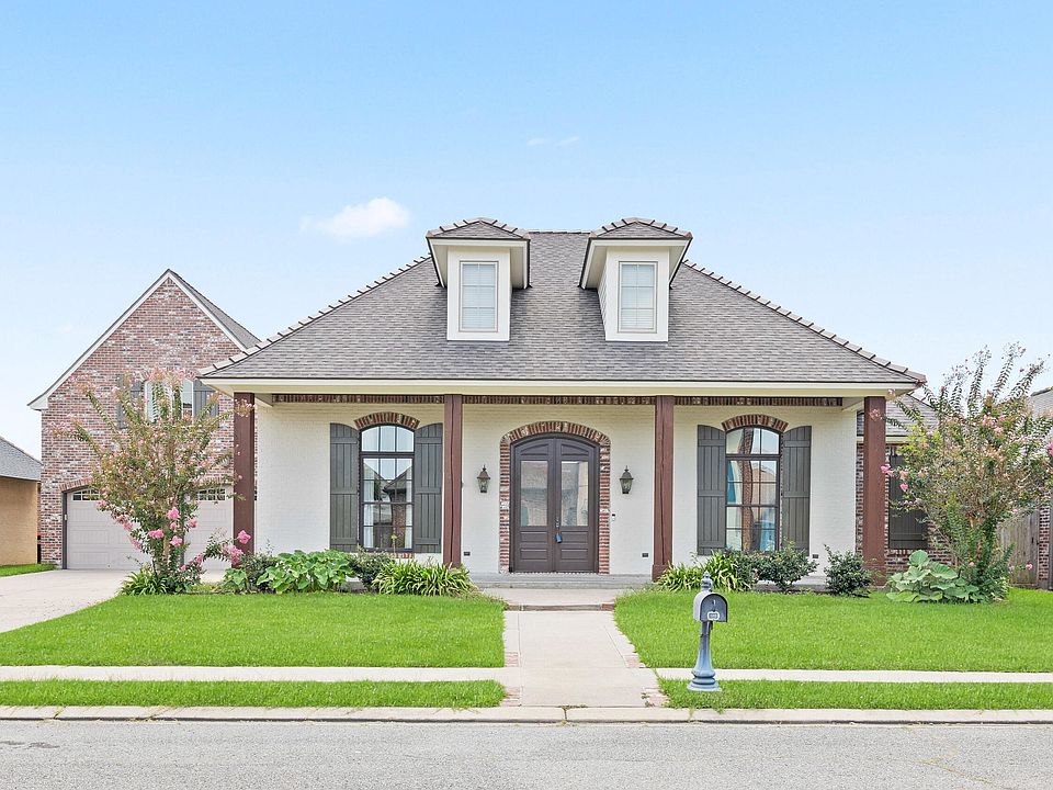 1st image of 105 Fyvie Ln