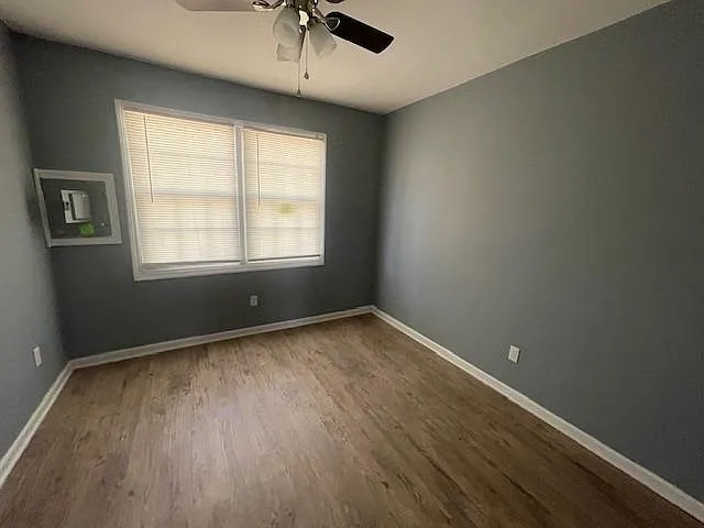 1572 Hanauer St #B — Photo 3