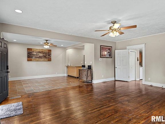 5th image of 509 S Walnut St