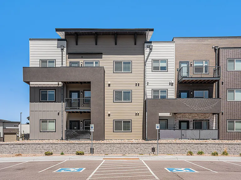 Marq at Monument Ridge — Photo 3