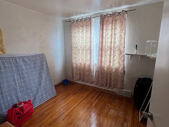 3rd image of 8121 Revere St