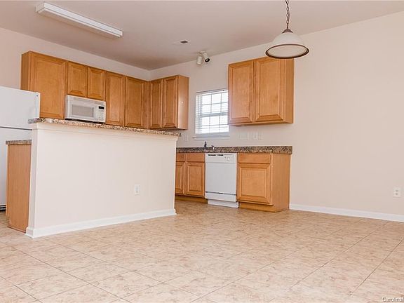 3rd image of 61 Ashton Bluff Cir Unit 277