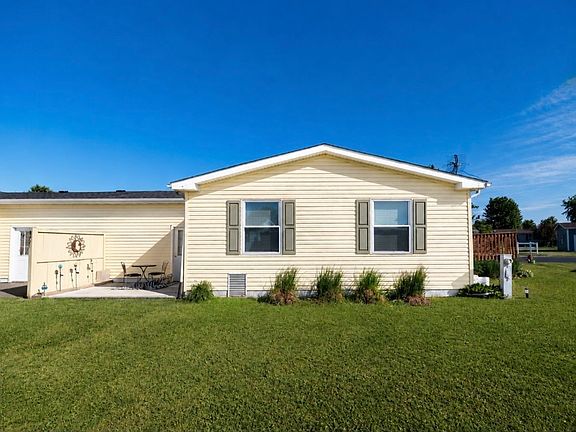4th image of 238 Meadowlark Ln #A