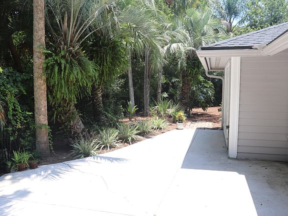 3rd image of 2233 Laughing Gull Cir