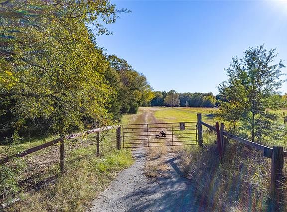 2nd image of 1931 Vz County Road 2601