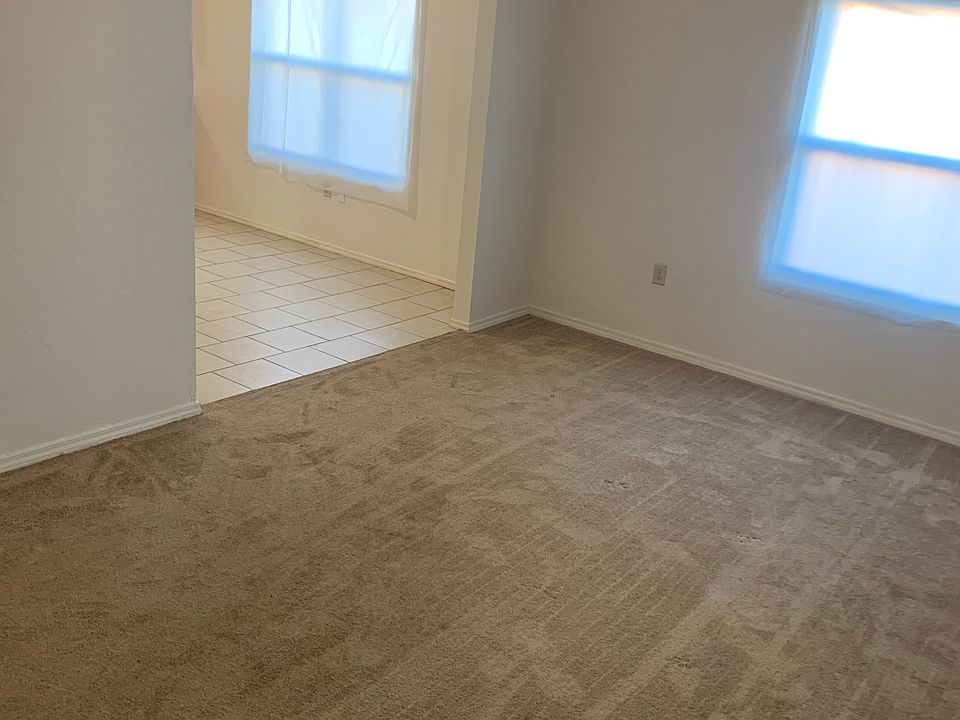 1st image of 400 S Kentucky St APT A