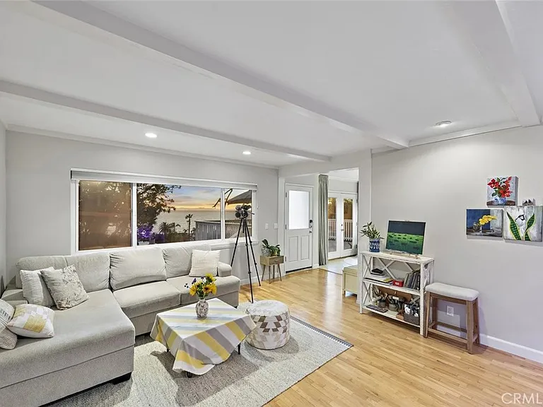 22271 3rd Ave — Photo 16