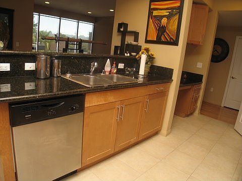 3rd image of 4821 Bakman Ave Unit 303
