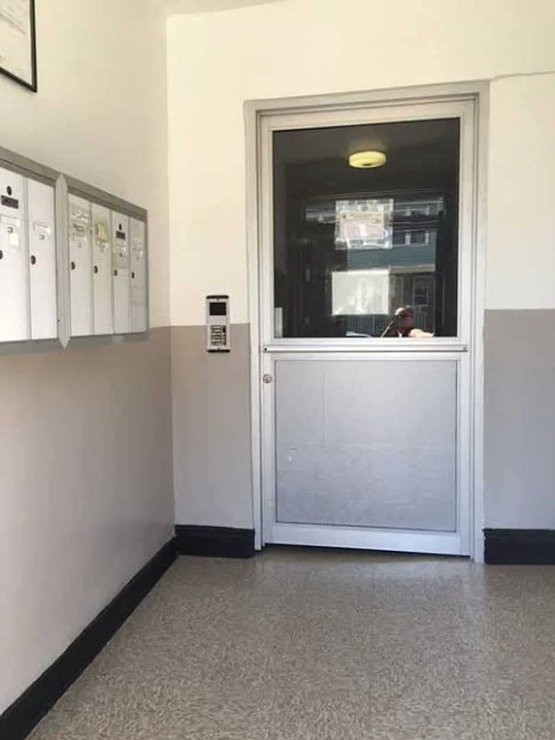 123 West 54th Street — Photo 3