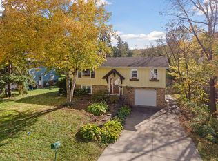 220 Monroe Ave, Excelsior, MN 55331