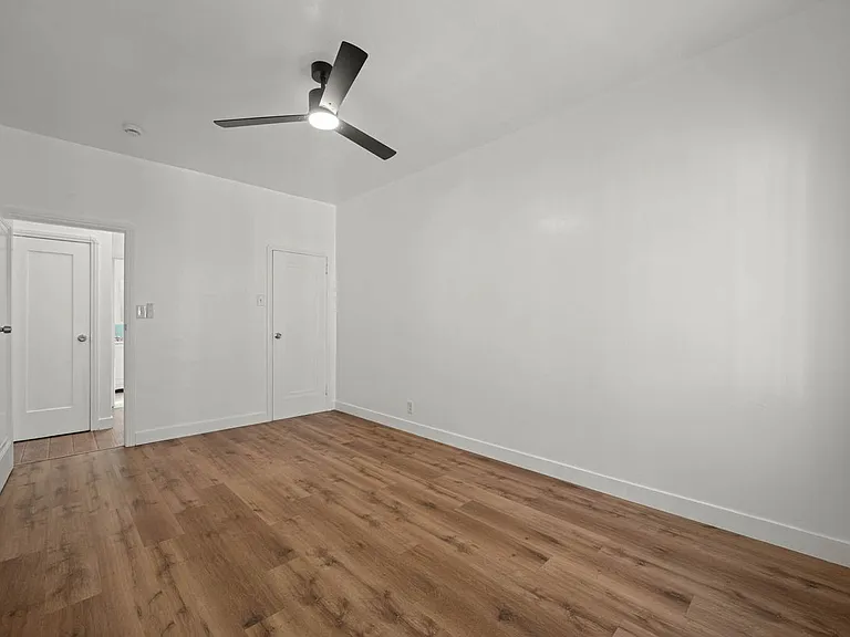 4172 3/4 S Leimert Blvd — Photo 15