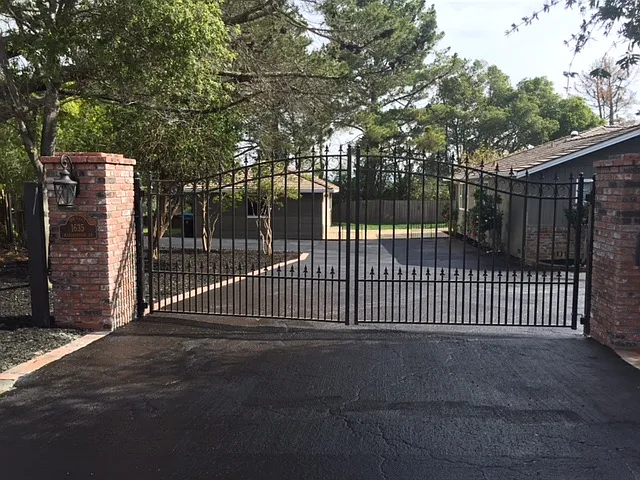 1635 Marlborough Rd photo 1