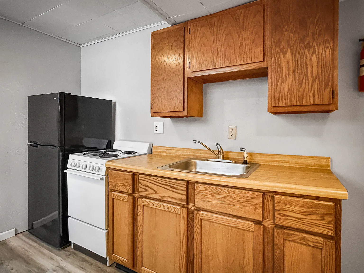 Studio, 420 sqft, $475 — Photo 3