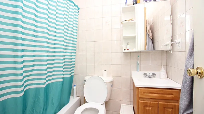 Rented by Nooklyn NYC LLC | media 20