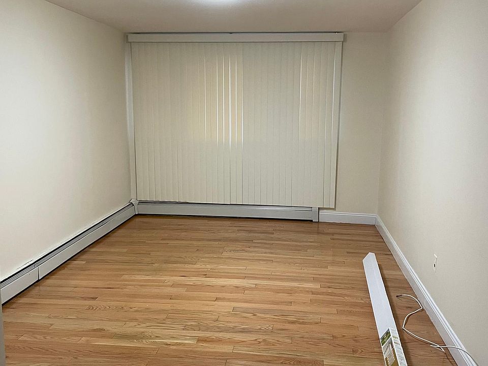 2nd image of 3100 Wilkinson Ave #2
