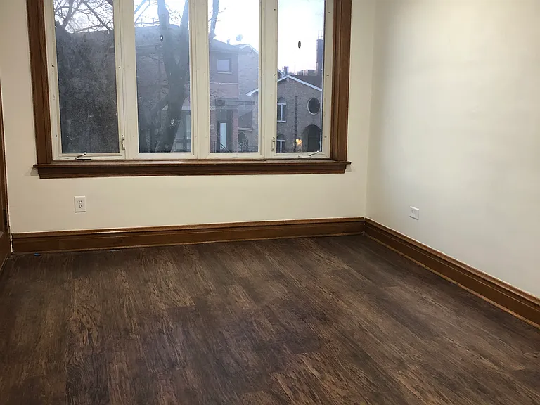 1229 W 31st St #2 — Photo 10