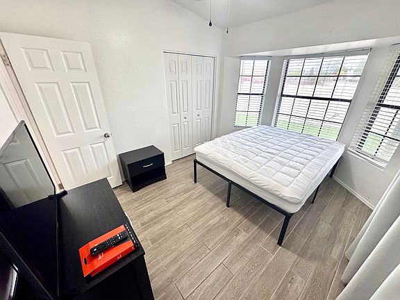 2nd image of 1500 N Sunview Pkwy #91