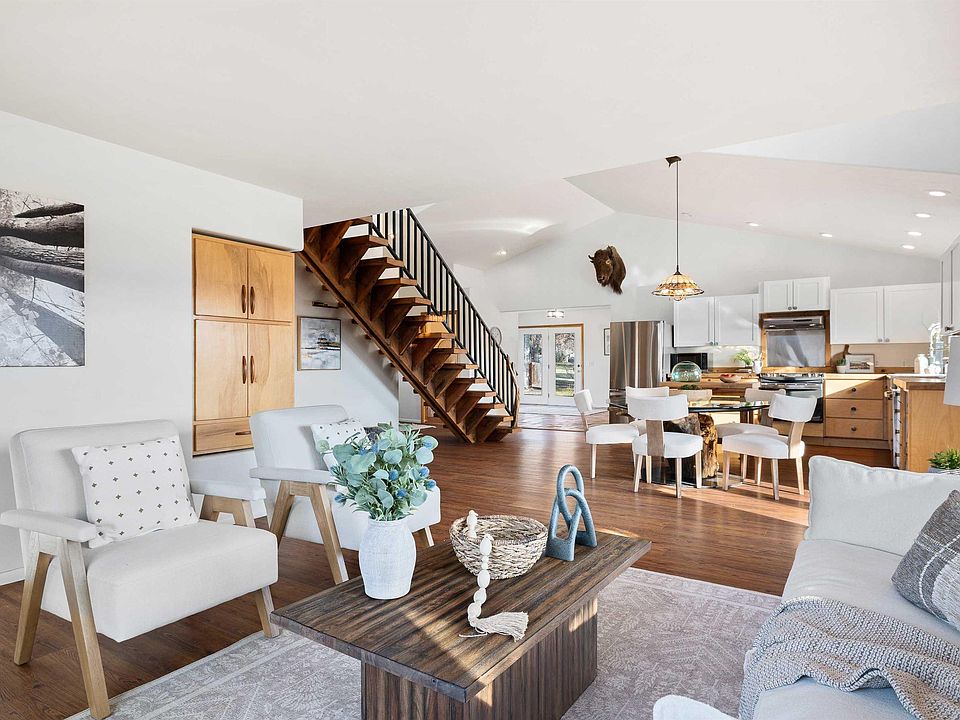 1st image of 853 Pottery Rd
