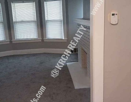 4th image of 9602 Yale Ave #1