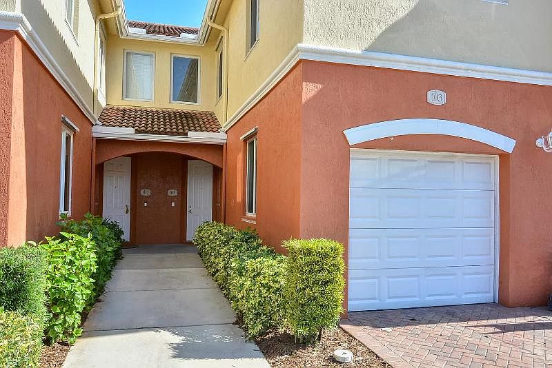 1st image of 44 SE Sedona Cir APT 103