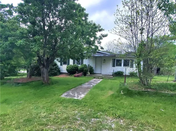 203 Rock Ave, Beaver Falls, PA 15010