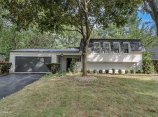 308 Pacific Dr, Bolingbrook, IL 60440