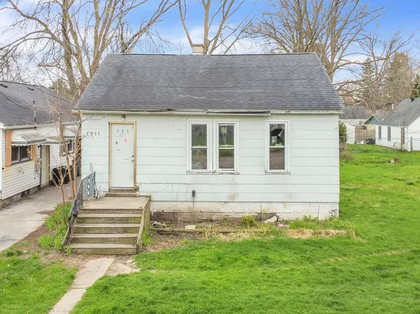 1911 Weiss St, Saginaw, MI 48602