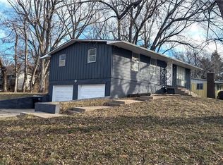 8500 E 92nd St, Kansas City, MO 64138
