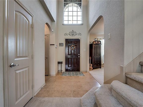 4th image of 5329 Thornbush Dr