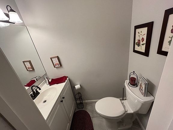 5th image of 70 Pleasant St Unit 49