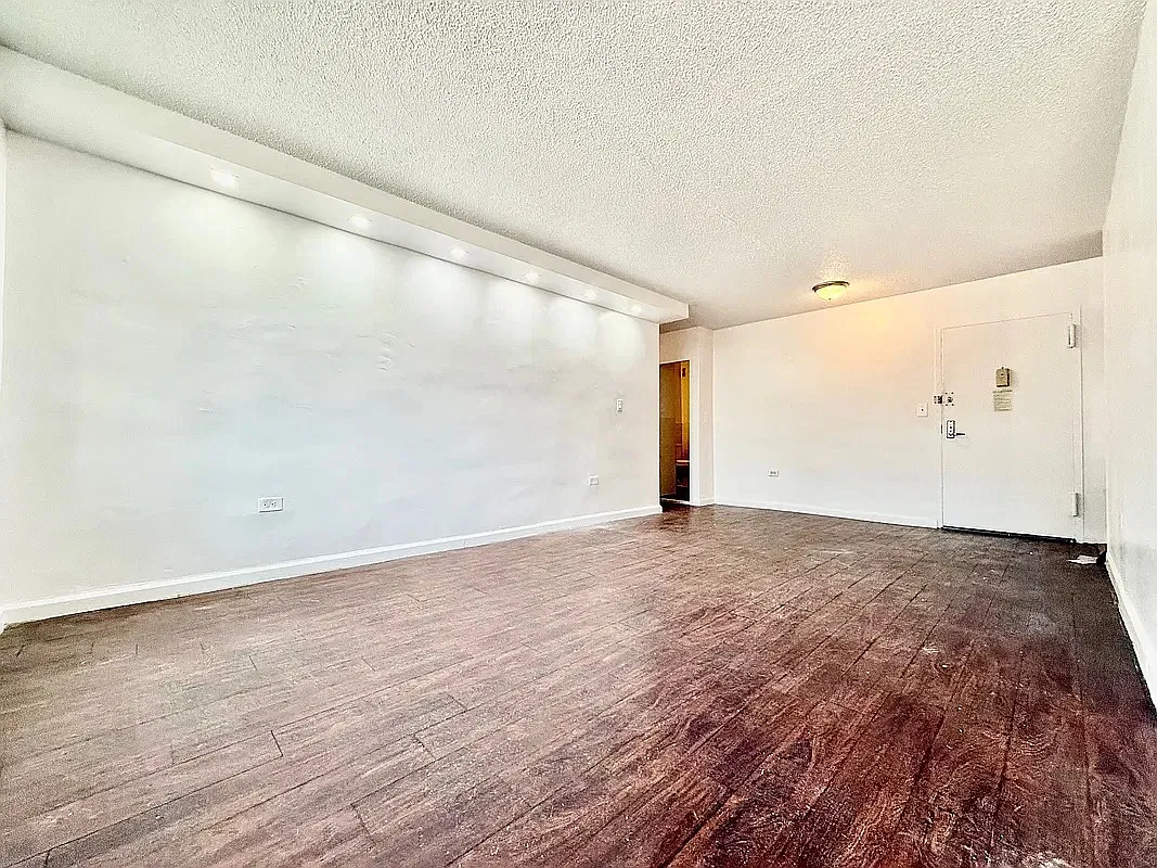880 Colgate Avenue — Photo 3