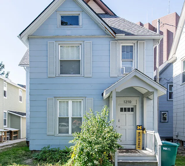 1210 Washtenaw Ct — Photo 1