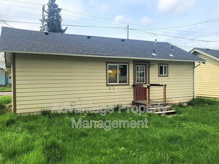 289 N Main St — Photo 8