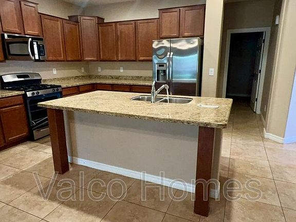 3rd image of 2717 E Ficus Way