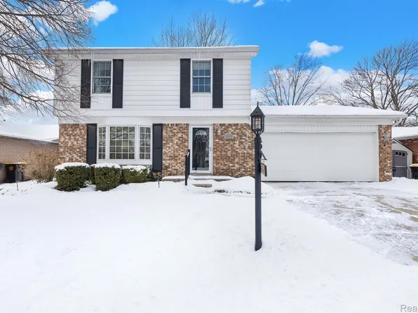 4652 Pare Ln, Trenton, MI 48183