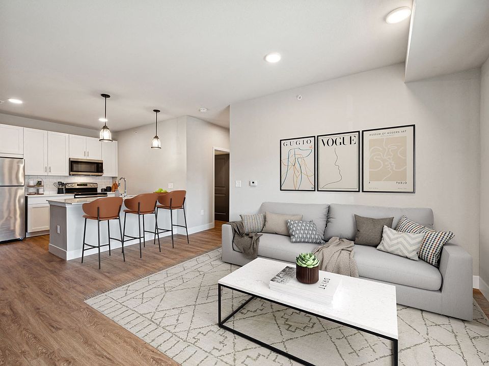 One Bedroom - 1 Bed / 1 Bath - 751 Sq.Ft.