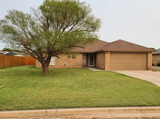 2906 Kermit Dr, Plainview, TX 79072