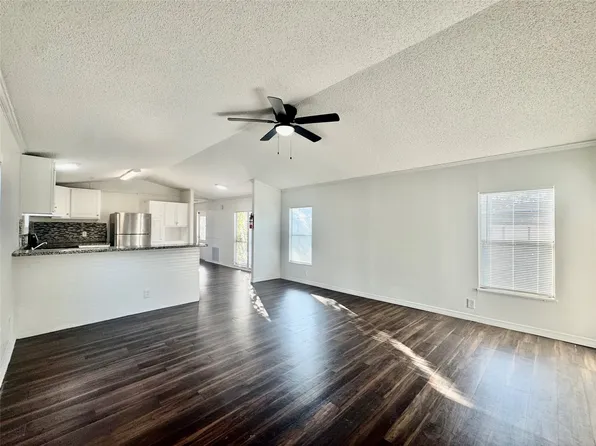 1007 Spooner St #1007, Pasadena, TX 77506