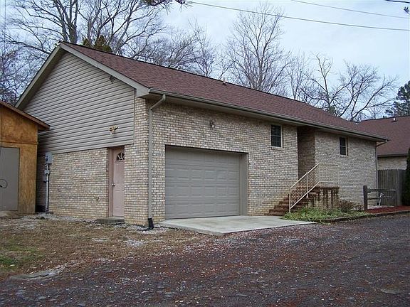 2nd image of 72 Autumnridge Ln