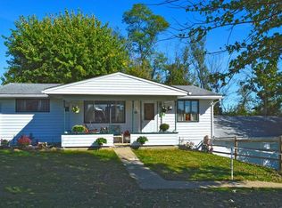 19 W Alexander Loop, West Alexander, PA 15376