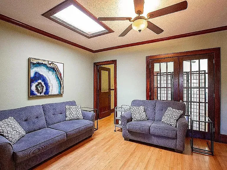 2433 Lyndale Ave S #202 — Photo 9