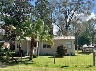 630 NE 4th Ave, Trenton, FL 32693