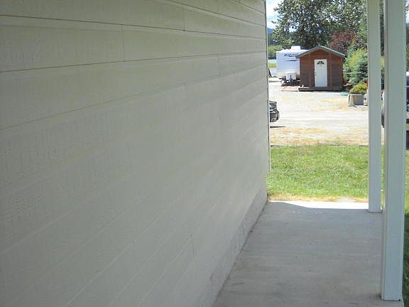 4th image of 252 Guinevere Dr