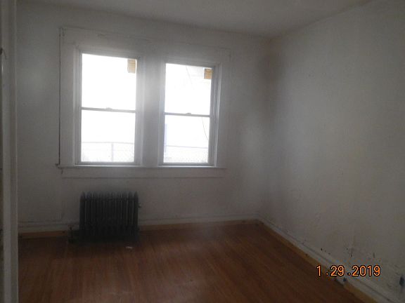 4th image of 977 18th Ave #979