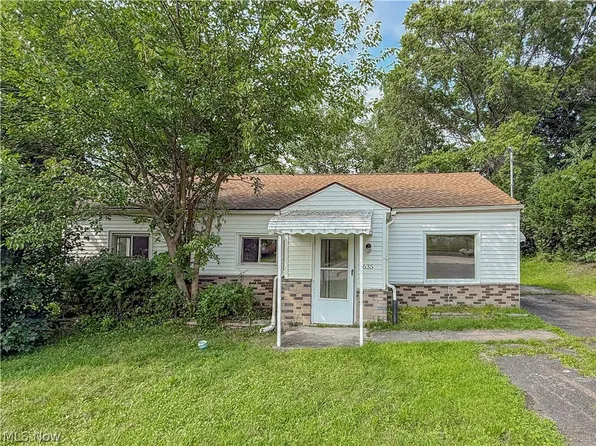 1635 Bronson Rd, Akron, OH 44305