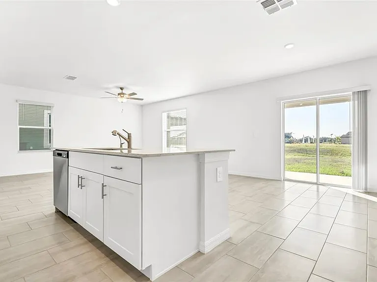 11672 Radiant Shore Loop — Photo 10