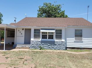 306 E Vivian St, Hollis, OK 73550